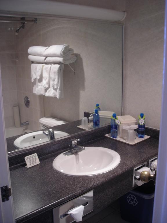 Quality Hotel Downtown-Inn At False Creek Vancouver Chambre photo